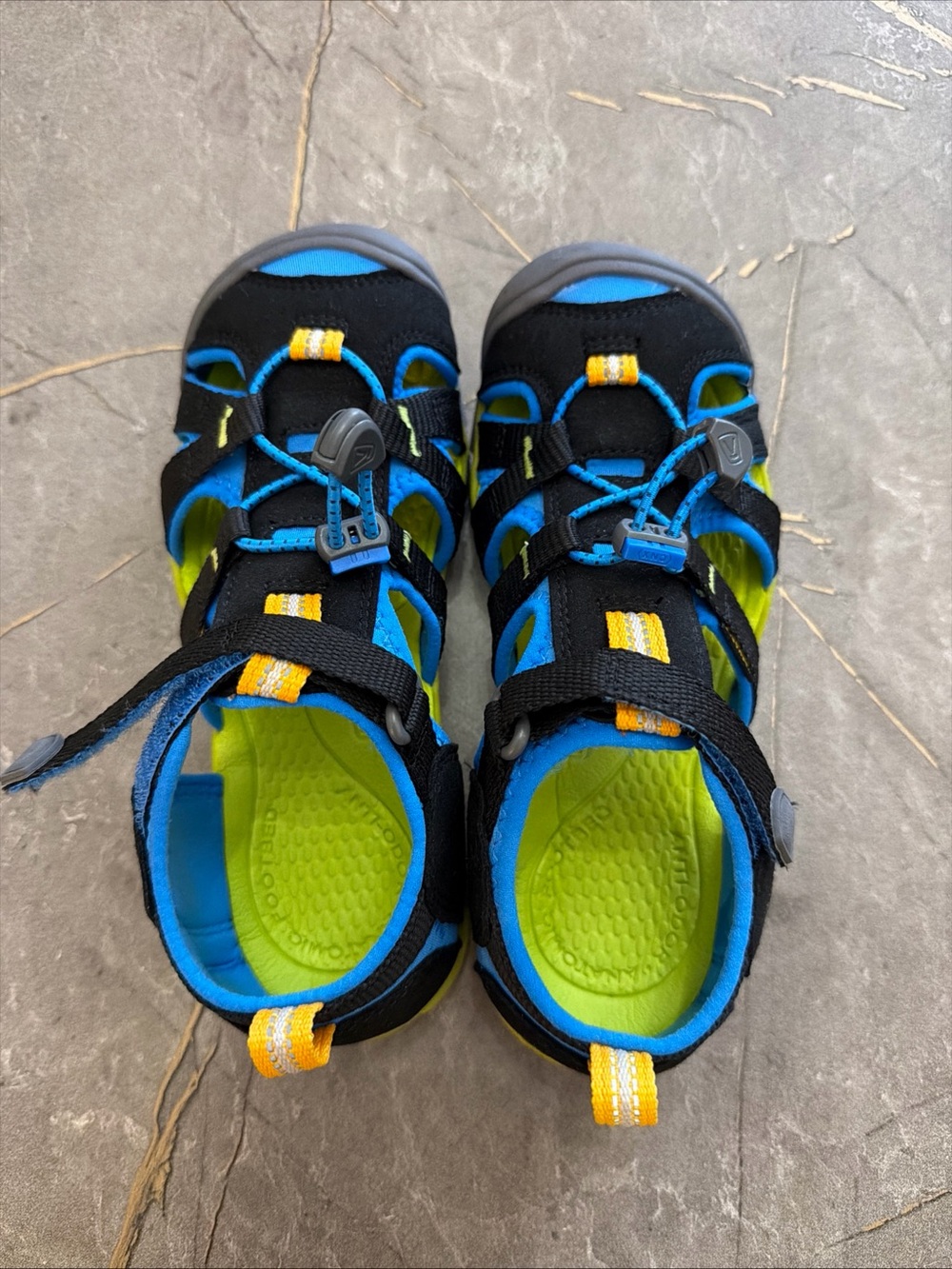 KEEN Newport H2 Kids Closed-Toe Sport Sandals Hook & Loop Blue/Black US 2